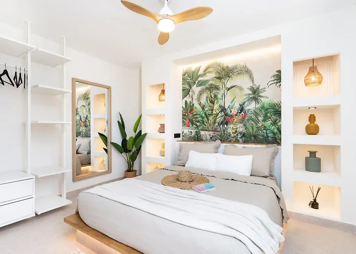 Luxe Blue Boutique Apartment *